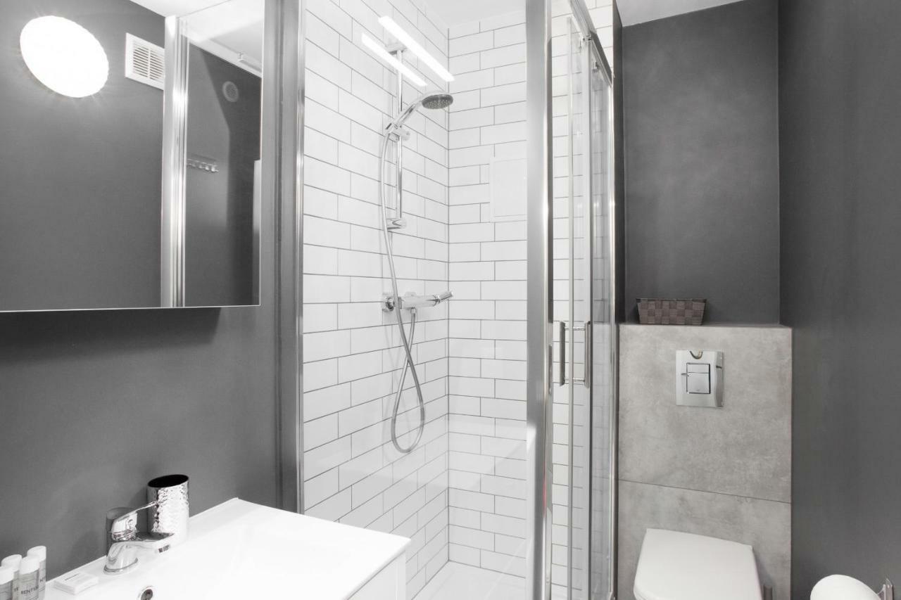First Central Apartments By Noclegi Renters Varsovia Exterior foto