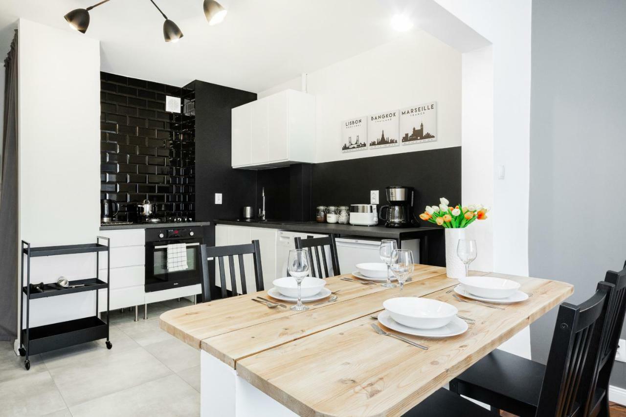 First Central Apartments By Noclegi Renters Varsovia Exterior foto