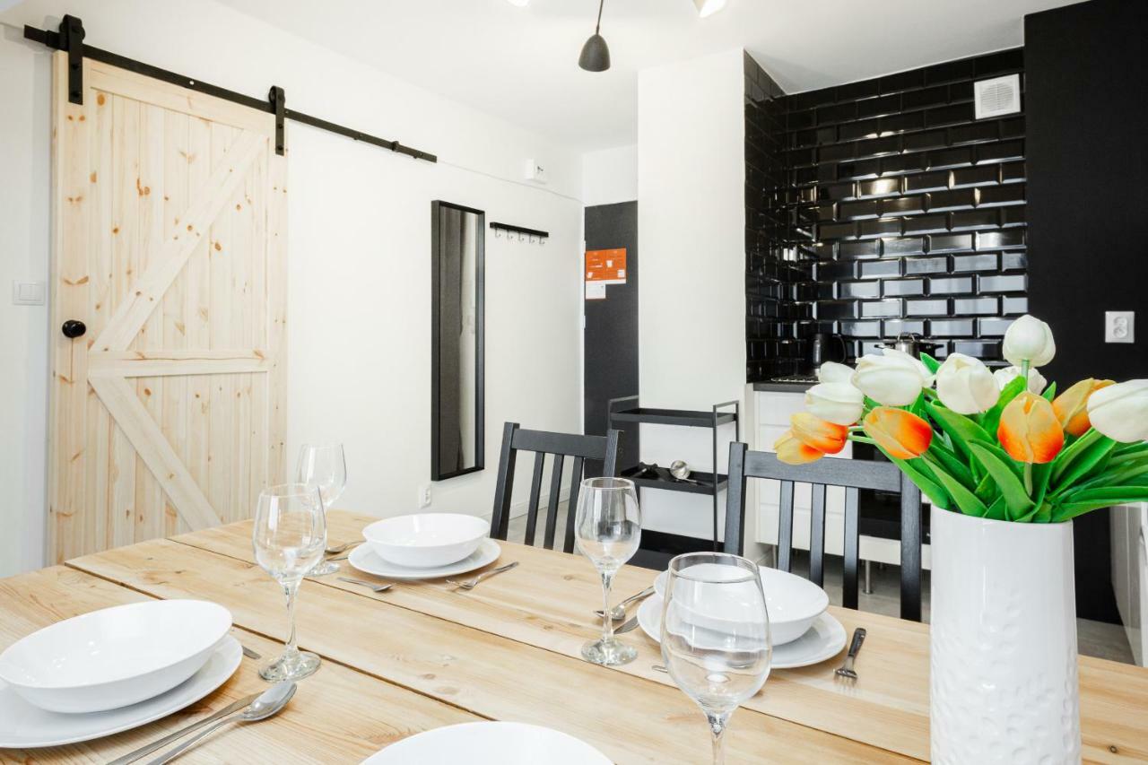 First Central Apartments By Noclegi Renters Varsovia Exterior foto